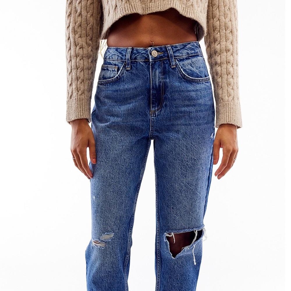 BDG URBAN OUTFITTERS Mom High Waisted Tapered Leg Distressed Jeans 30W 32L NWT